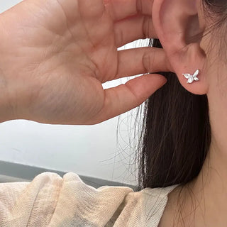 【IA2100】ミニマリストキュート 925 スターリングシルバー バタフライジルコンスタッドピアス 女性用