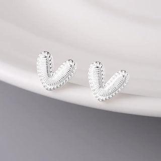 【IA2116】クラシックヴィンテージハートスタッドピアス 925 スターリングシルバー デイリーピアス 女性用
