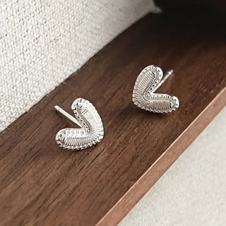 【IA2116】クラシックヴィンテージハートスタッドピアス 925 スターリングシルバー デイリーピアス 女性用