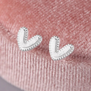 【IA2116】クラシックヴィンテージハートスタッドピアス 925 スターリングシルバー デイリーピアス 女性用